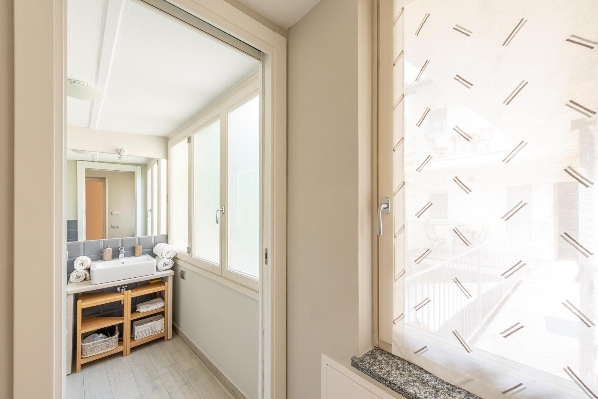 Trifulhouse Holiday Apartments Alba  Zimmer foto